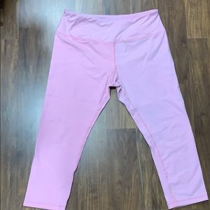 Lululemon soft pink workout capris